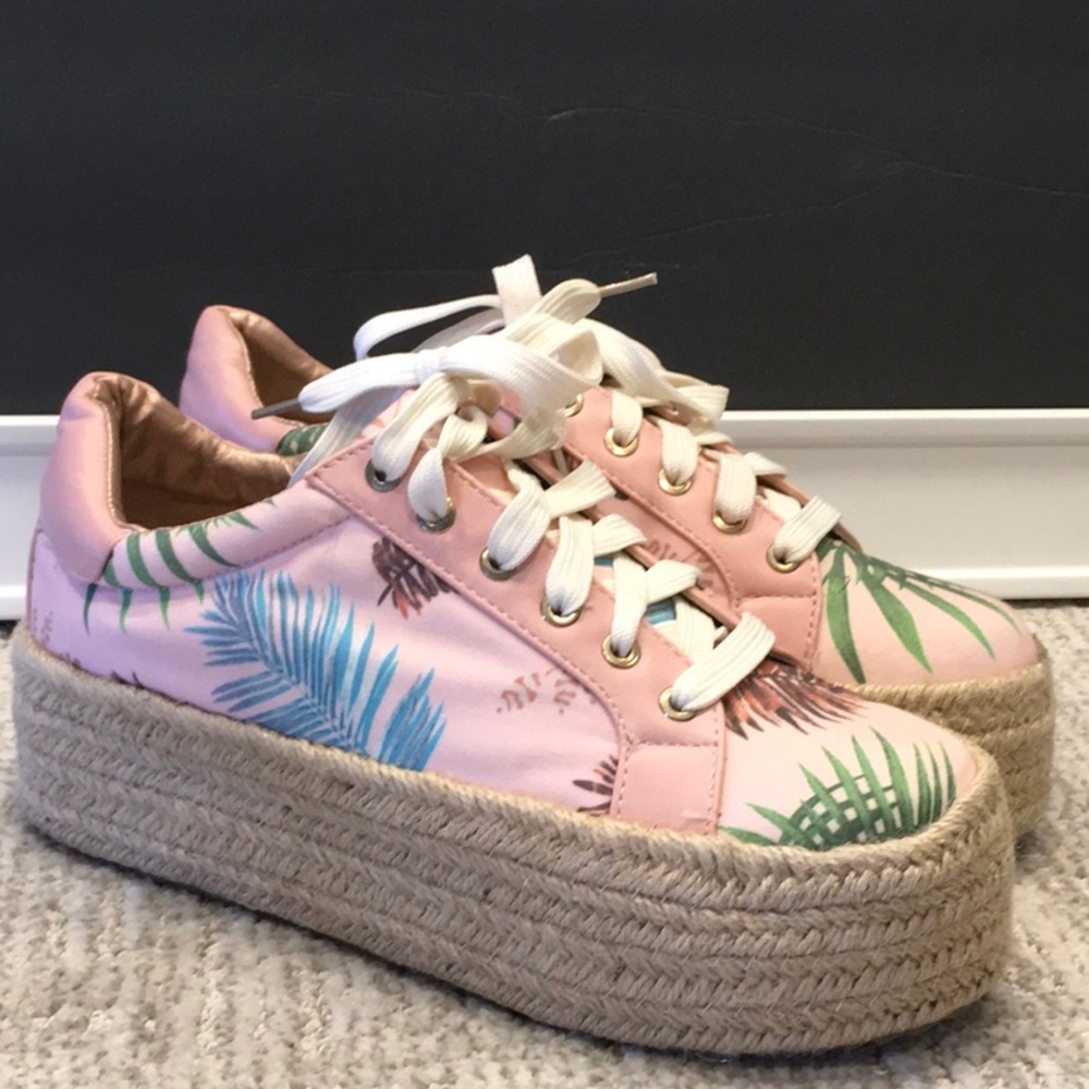 Woman’s size 7 pink tropical platform sneakers